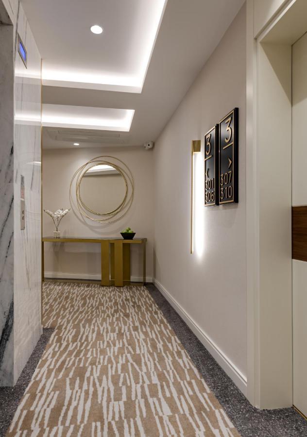 Gleam Collection Hotel Istambul Exterior foto A hallway in a private home